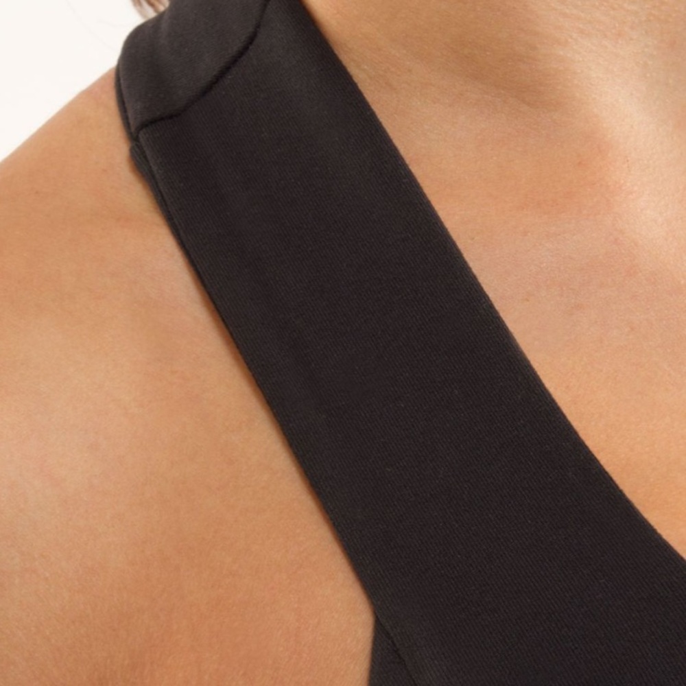 Lululemon | Black Scoop Neck Tank Top - Picture 4 of 6
